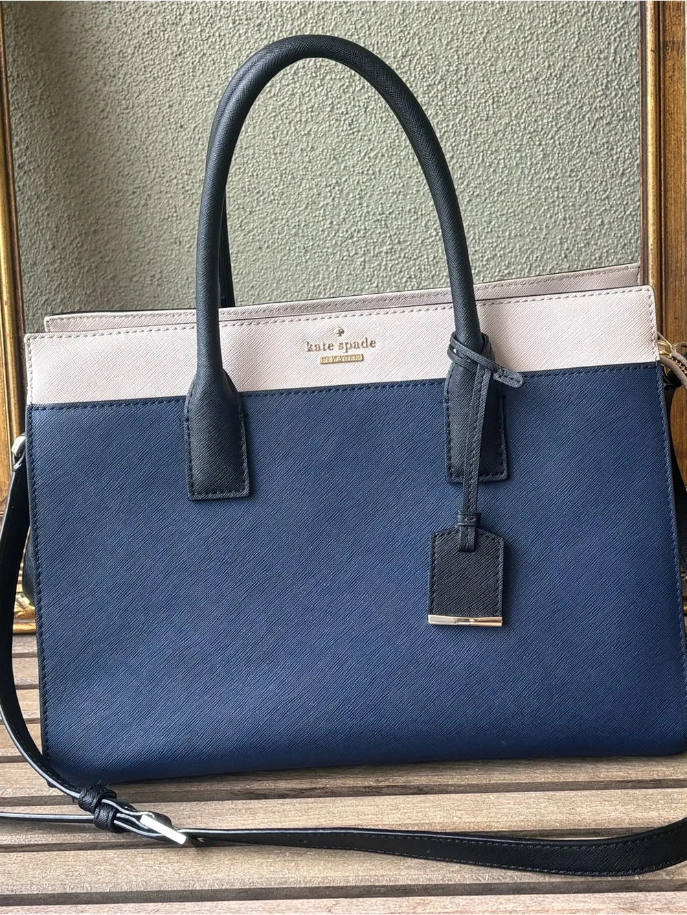 kate spade Navy and cream two handle Tote Bag with crossbody strap. Cameron S338